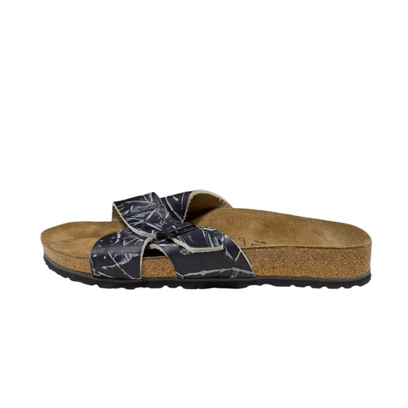 Sandals_&_Flip_Flops